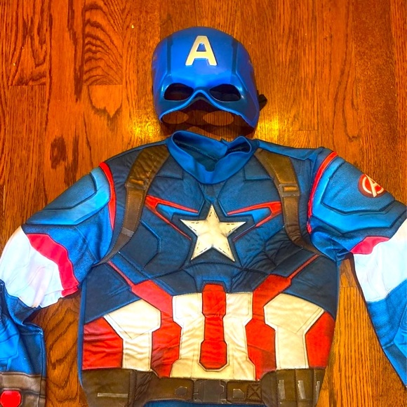 Marvel Captain America Costume - Youth - Picture 2 of 7